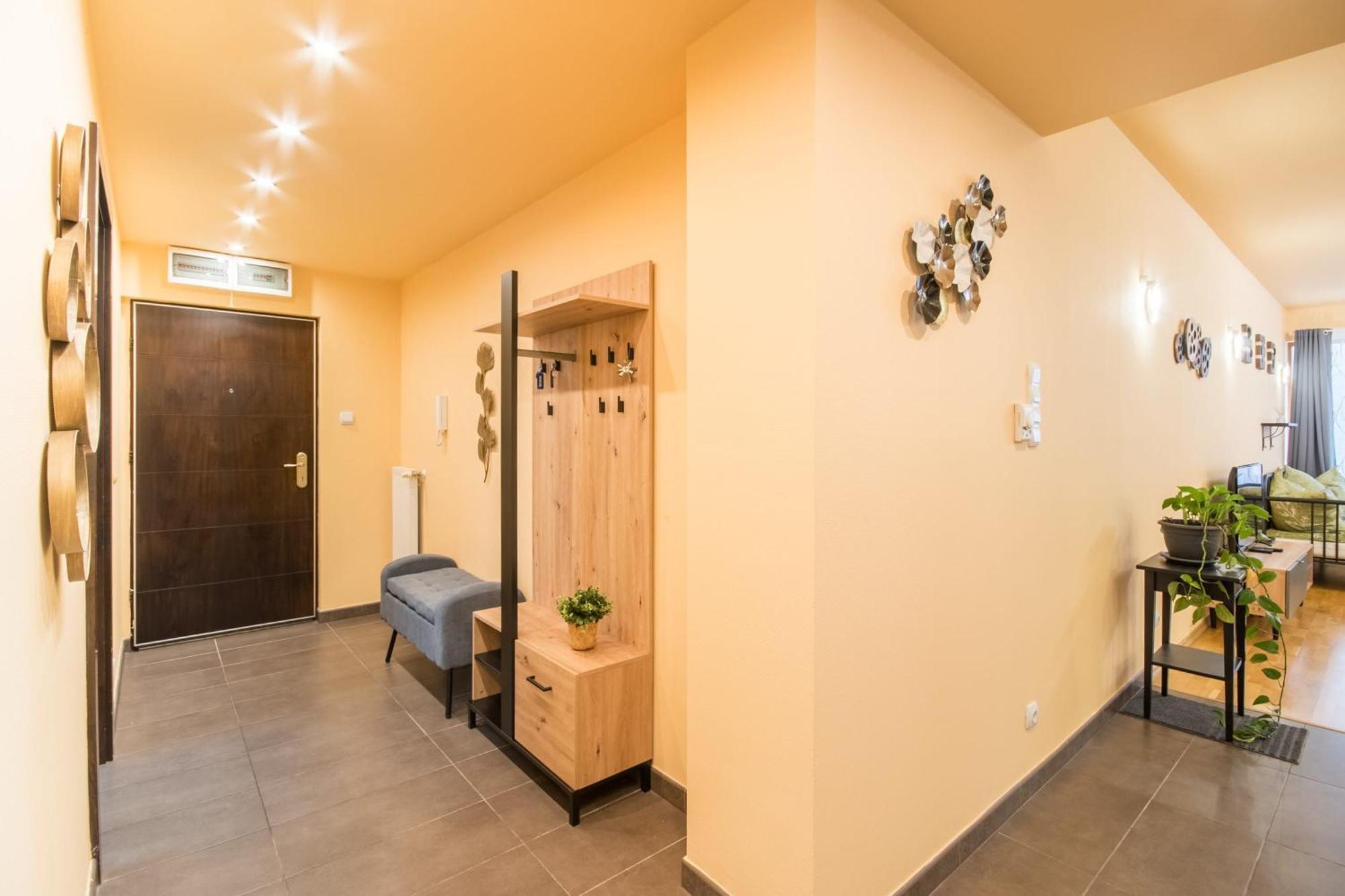 布达佩斯Very Central - Large - Balcony - Comfy公寓 外观 照片