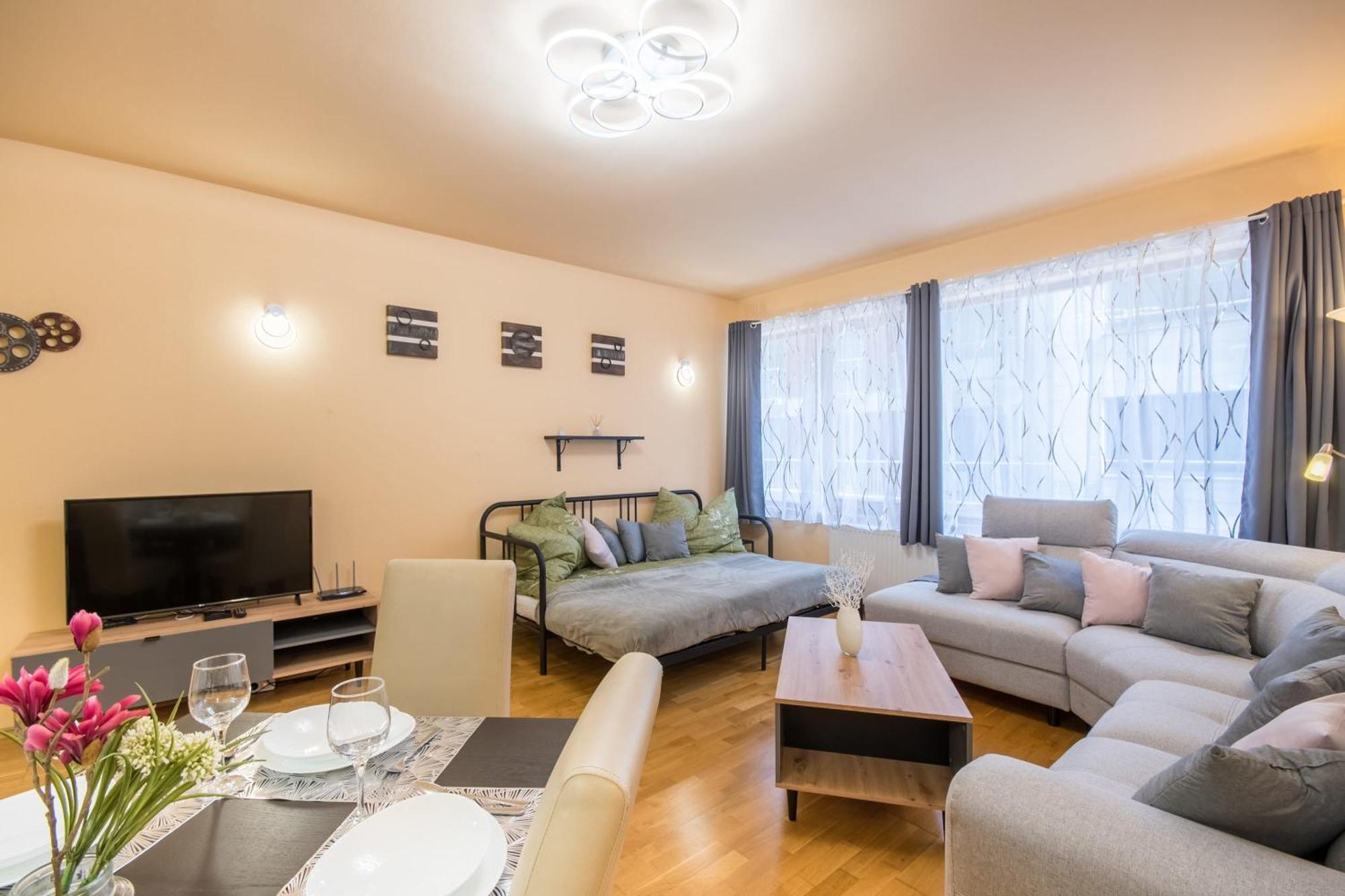 布达佩斯Very Central - Large - Balcony - Comfy公寓 外观 照片